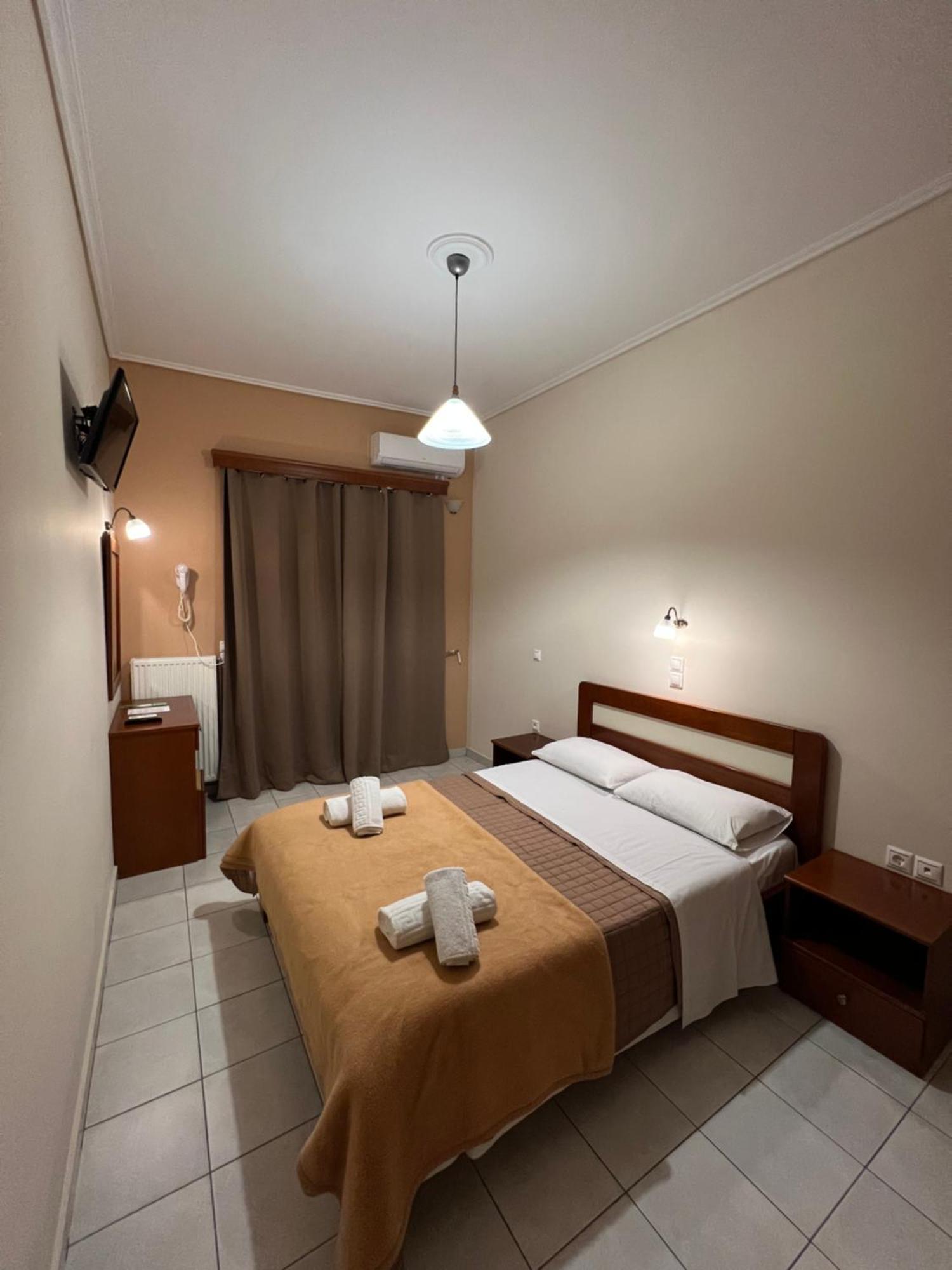 Hotel Nevada Kalamata Esterno foto