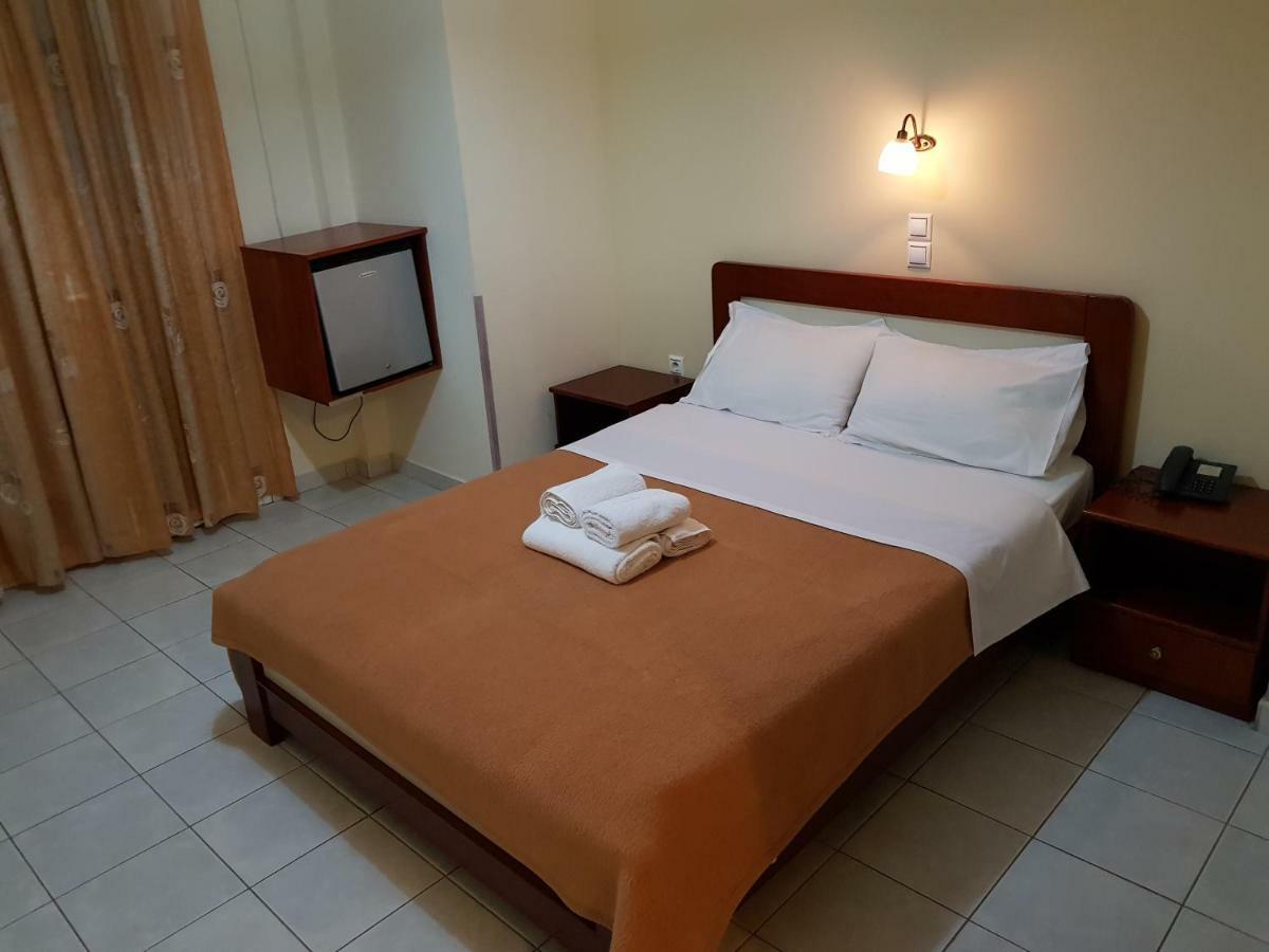Hotel Nevada Kalamata Esterno foto